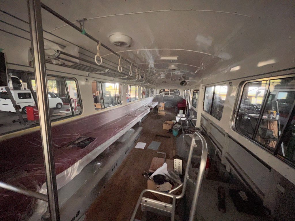 令和に復活！1963年製の3軸バス「MR430」 旭川電気軌道株式会社